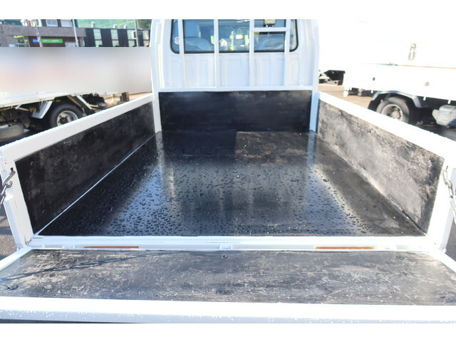 いすゞエルフダブルキャブ（Wキャブ）小型（2t・3t）[写真07]