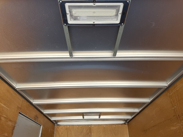 いすゞエルフアルミバン小型（2t・3t）[写真10]