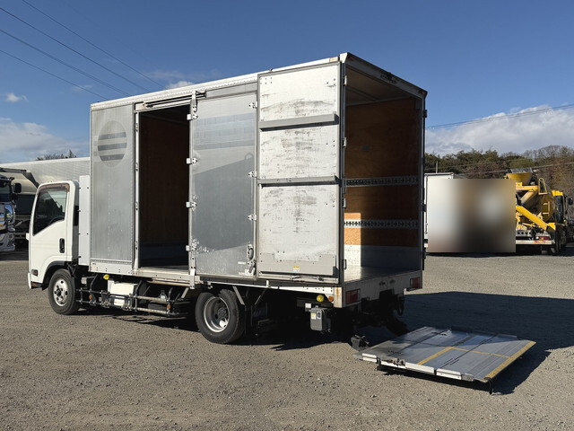 いすゞエルフアルミバン小型（2t・3t）[写真14]