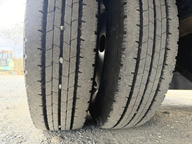 いすゞエルフアルミバン小型（2t・3t）[写真21]