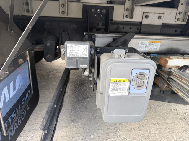 いすゞエルフアルミバン小型（2t・3t）[写真26]