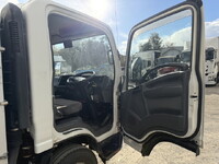 いすゞエルフアルミバン小型（2t・3t）[写真33]