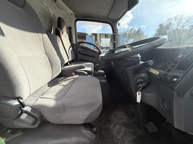 いすゞエルフアルミバン小型（2t・3t）[写真33]