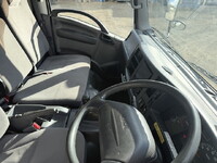 いすゞエルフアルミバン小型（2t・3t）[写真36]