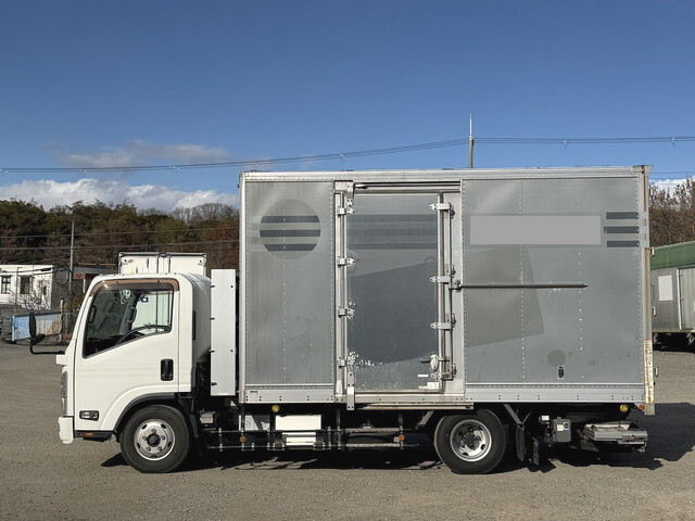 いすゞエルフアルミバン小型（2t・3t）[写真04]