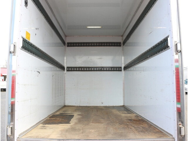 いすゞエルフパネルバン小型（2t・3t）[写真21]