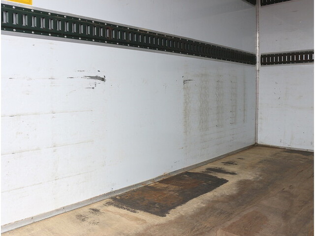 いすゞエルフパネルバン小型（2t・3t）[写真22]