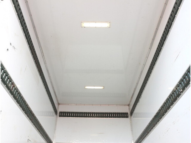 いすゞエルフパネルバン小型（2t・3t）[写真24]