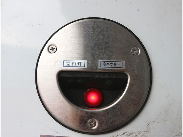 いすゞエルフパネルバン小型（2t・3t）[写真25]