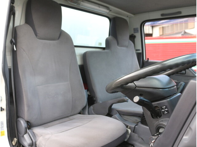 いすゞエルフパネルバン小型（2t・3t）[写真29]