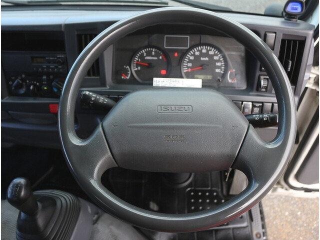 いすゞエルフパネルバン小型（2t・3t）[写真31]