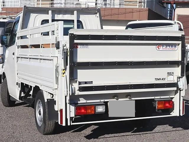 トヨタタウンエース平ボディ小型（2t・3t）[写真02]