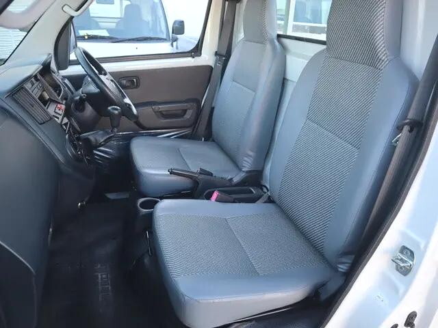 トヨタタウンエース平ボディ小型（2t・3t）[写真32]