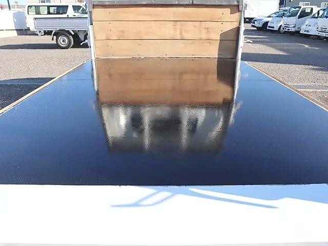 トヨタタウンエース平ボディ小型（2t・3t）[写真09]