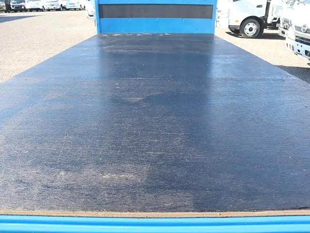 トヨタトヨエース平ボディ小型（2t・3t）[写真08]