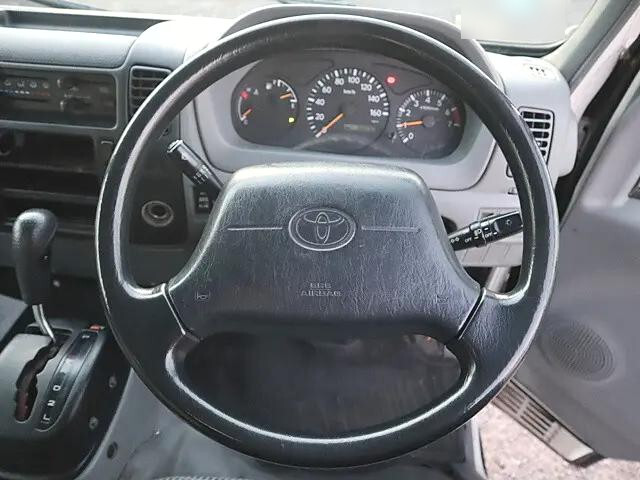 トヨタダイナパネルバン小型（2t・3t）[写真04]