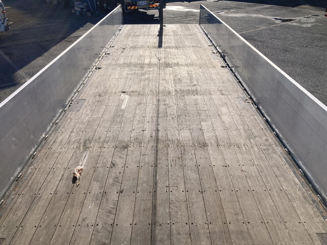 三菱ふそうスーパーグレートアルミブロック大型（10t）[写真16]