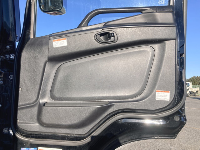 三菱ふそうスーパーグレートアルミブロック大型（10t）[写真29]