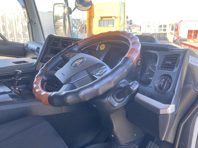 三菱ふそうスーパーグレートアルミブロック大型（10t）[写真33]