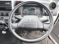 三菱ふそうキャンター平ボディ小型（2t・3t）[写真05]