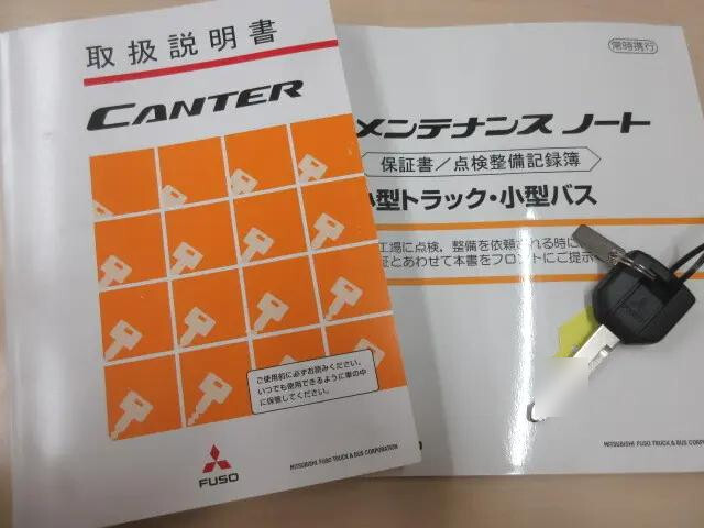 三菱ふそうキャンター平ボディ小型（2t・3t）[写真05]