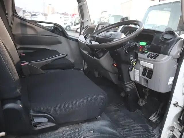 三菱ふそうキャンタークレーン4段小型（2t・3t）[写真25]