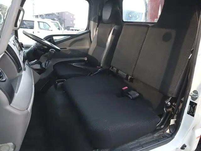 三菱ふそうキャンタークレーン4段小型（2t・3t）[写真28]