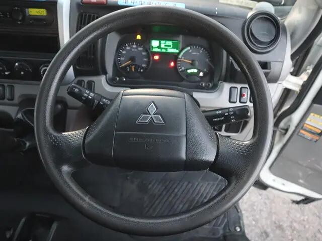 三菱ふそうキャンタークレーン4段小型（2t・3t）[写真29]