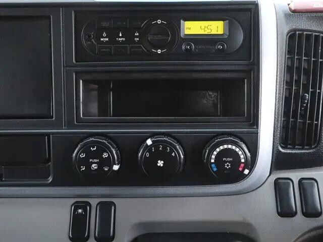 三菱ふそうキャンタークレーン4段小型（2t・3t）[写真31]