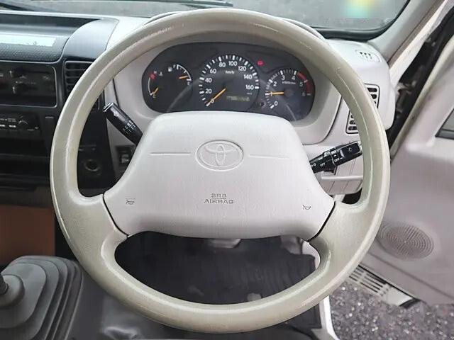 トヨタダイナ平ボディ小型（2t・3t）[写真04]