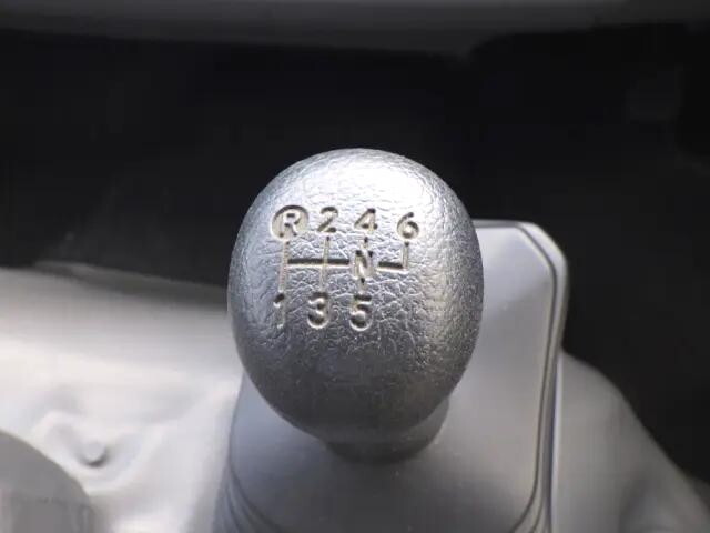 日野デュトロ平ボディ小型（2t・3t）[写真12]