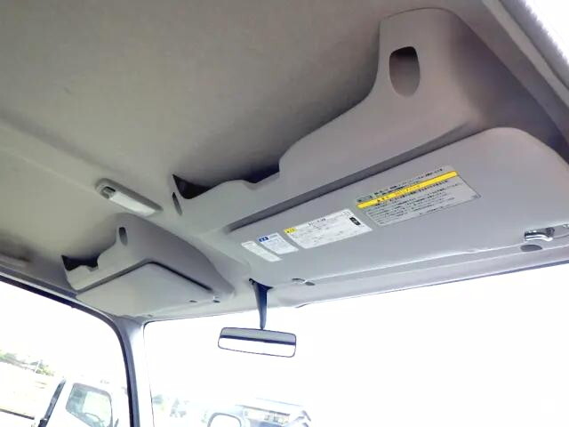 日野デュトロ平ボディ小型（2t・3t）[写真15]