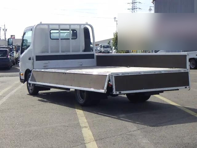 日野デュトロ平ボディ小型（2t・3t）[写真29]