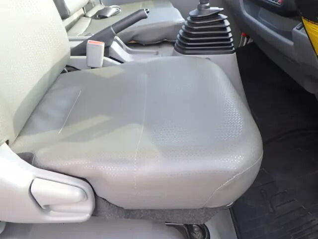 日野デュトロ平ボディ小型（2t・3t）[写真38]