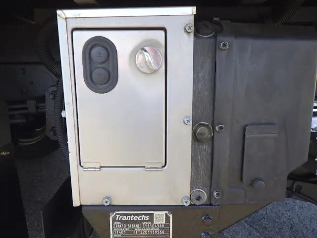 日野デュトロ保冷バン小型（2t・3t）[写真17]