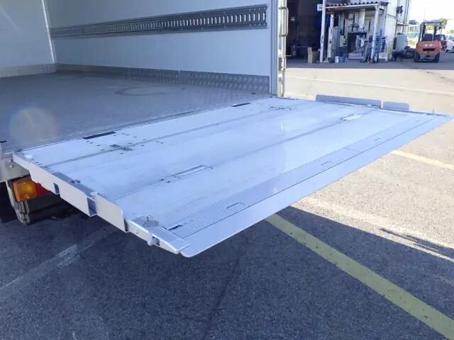 日野デュトロ保冷バン小型（2t・3t）[写真22]