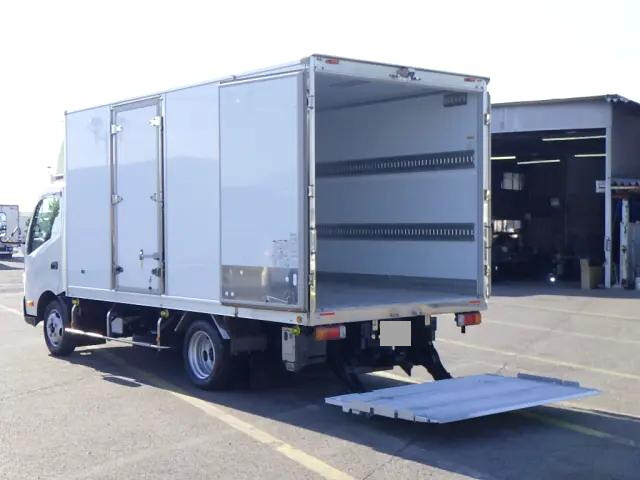 日野デュトロ保冷バン小型（2t・3t）[写真23]