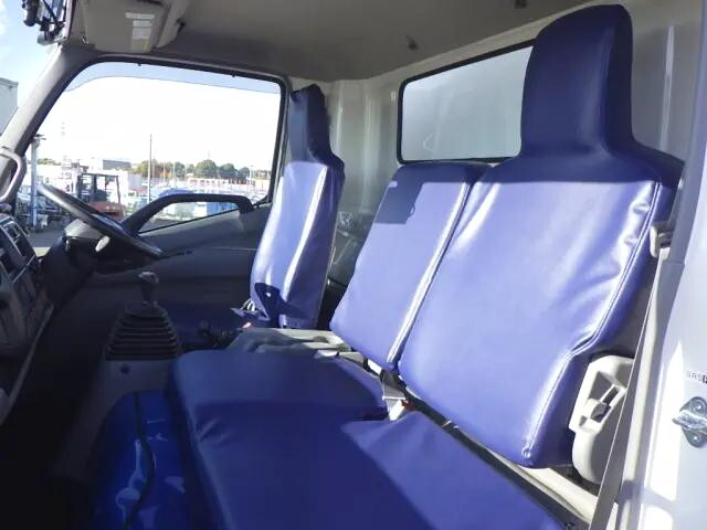 日野デュトロ保冷バン小型（2t・3t）[写真27]