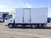 日野デュトロ保冷バン小型（2t・3t）[写真04]