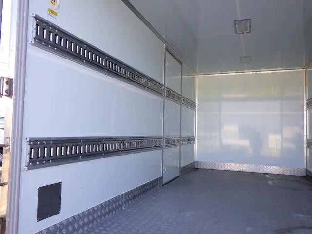 日野デュトロ保冷バン小型（2t・3t）[写真07]