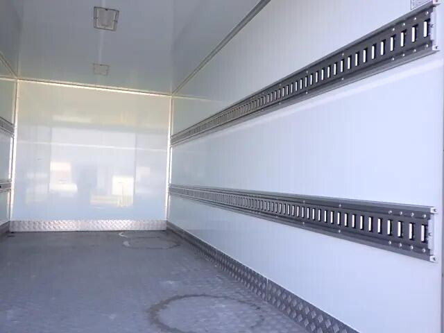 日野デュトロ保冷バン小型（2t・3t）[写真08]