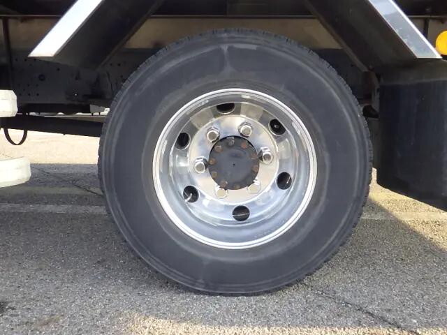 いすゞフォワード冷凍車（冷蔵車）中型（4t）[写真21]