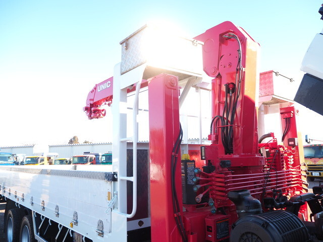 いすゞフォワードセルフクレーン4段増トン（6t・8t）[写真24]