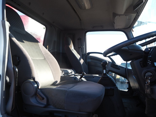 いすゞフォワードセルフクレーン4段増トン（6t・8t）[写真34]