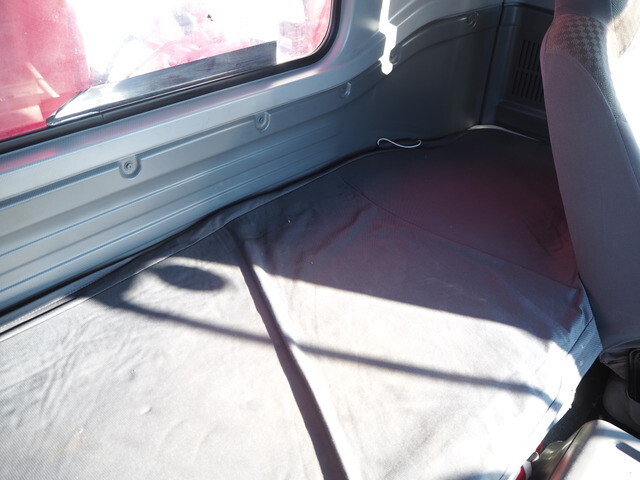 いすゞフォワードセルフクレーン4段増トン（6t・8t）[写真35]