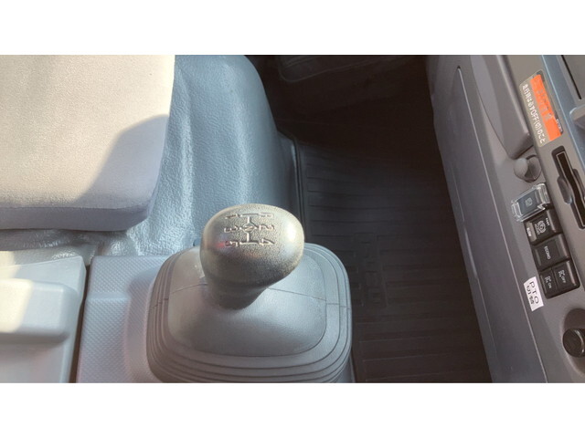 いすゞエルフクレーン5段小型（2t・3t）[写真13]