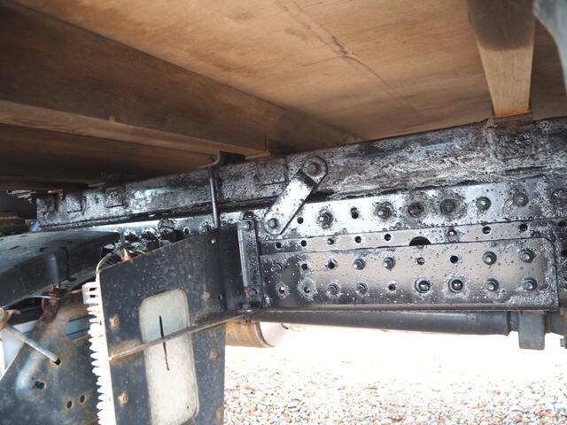 三菱ふそうキャンタークレーン5段小型（2t・3t）[写真30]