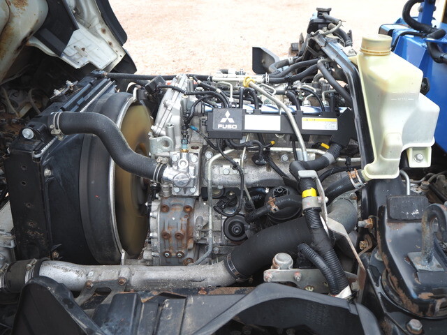 三菱ふそうキャンタークレーン5段小型（2t・3t）[写真32]