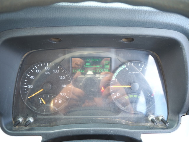 三菱ふそうキャンタークレーン5段小型（2t・3t）[写真39]