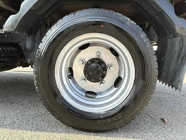 いすゞエルフ平ボディ小型（2t・3t）[写真18]